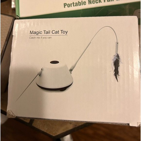 Interactive Automated Toy w Light💡&Feathers🪶Self Rotating Auto Moving Cat🐈Toy - Picture 2 of 11